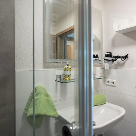 Obst- Und Gomeringer Apartment *