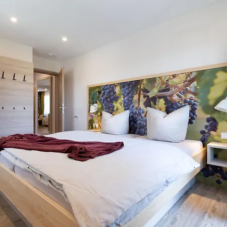 Obst- Und Gomeringer Apartment Immenstaad am Bodensee