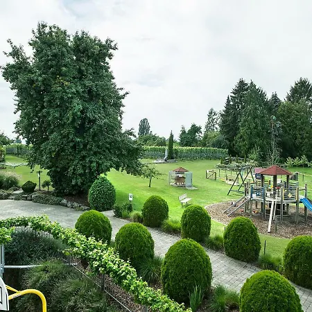 Obst- Und Gomeringer Apartment