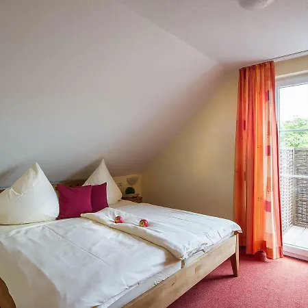 Obst- Und Gomeringer Appartement