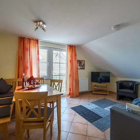 Obst- Und Gomeringer Apartment Immenstaad am Bodensee