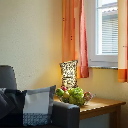 Obst- Und Gomeringer Appartement